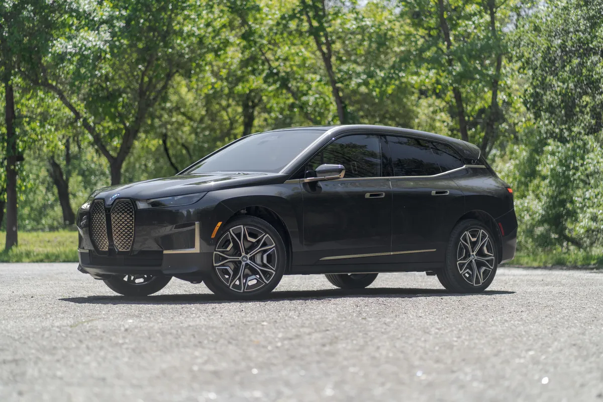 BMW iX xDrive50 - Car Image